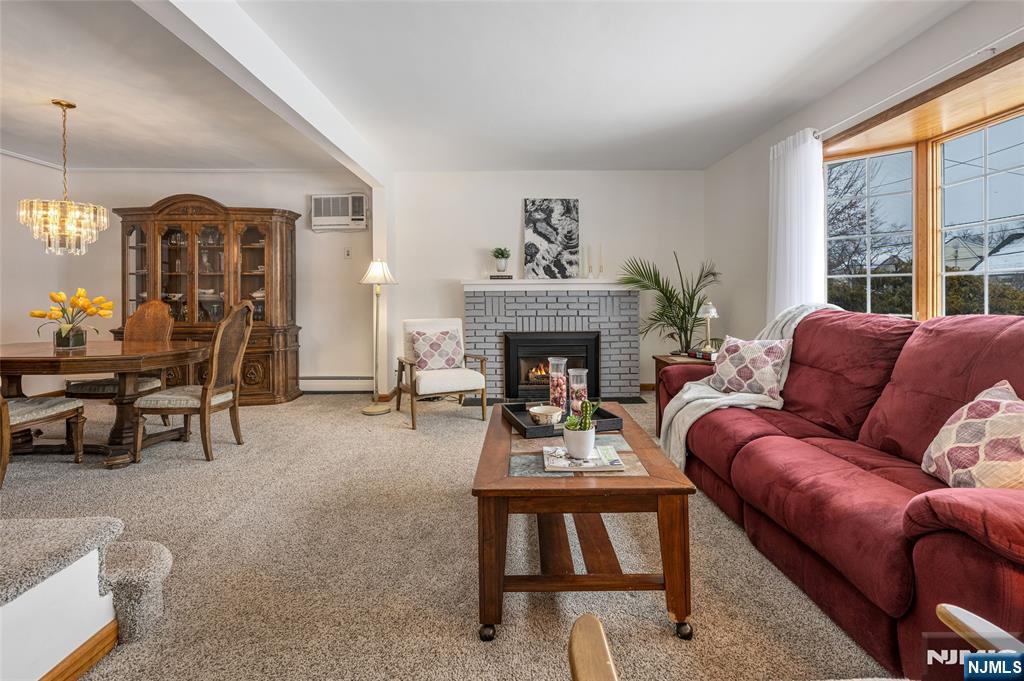 property viewer photo 5