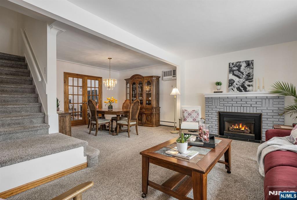 property viewer photo 6