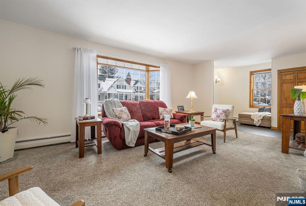 property viewer photo 8