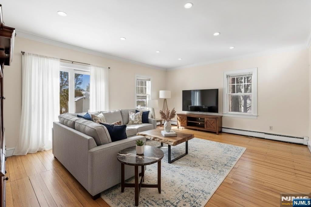 property viewer photo 4
