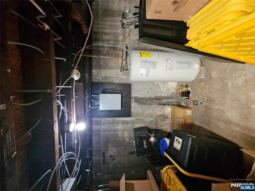 main property photo 10