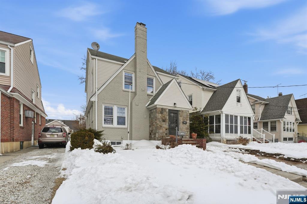 property viewer photo 2