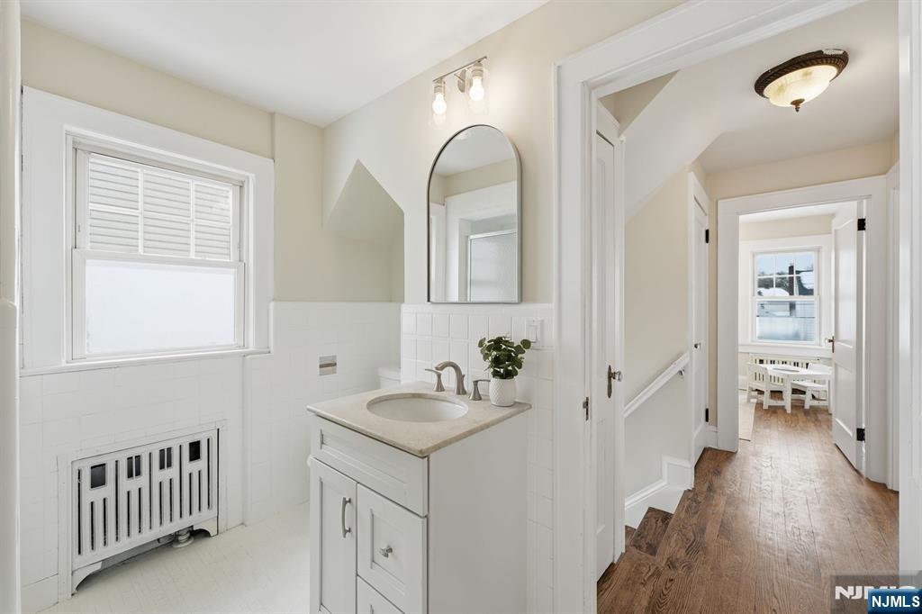 property viewer photo 23