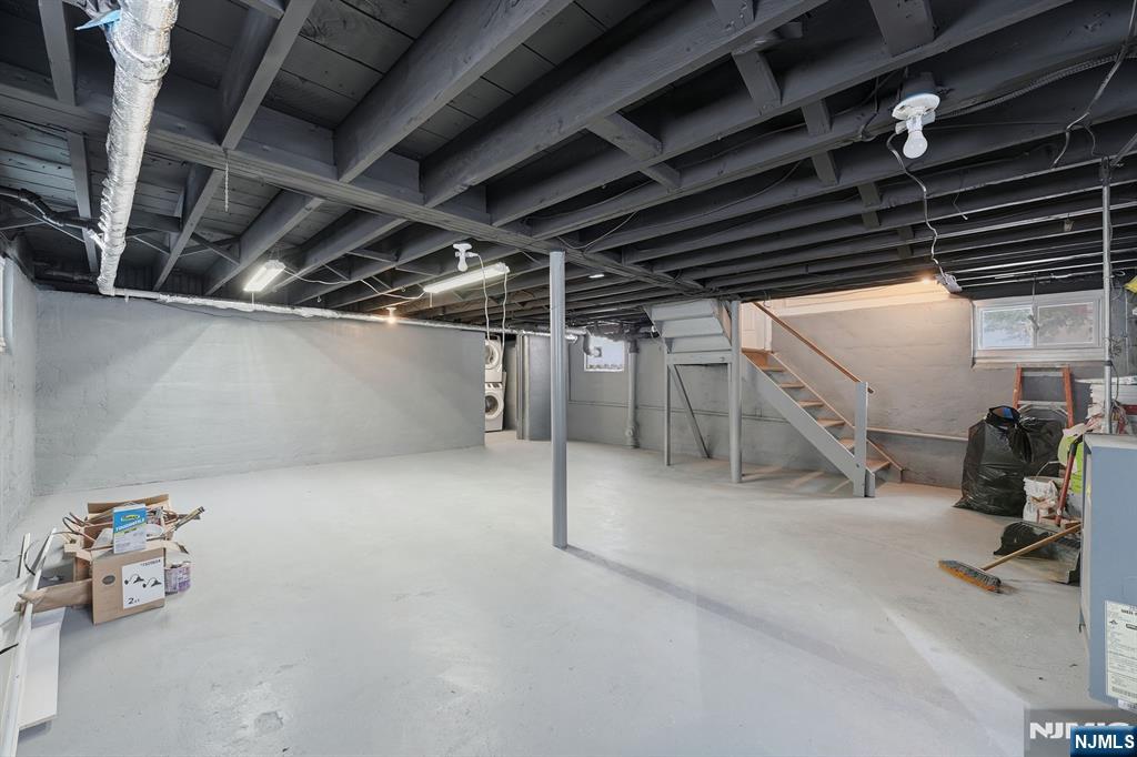 property viewer photo 25