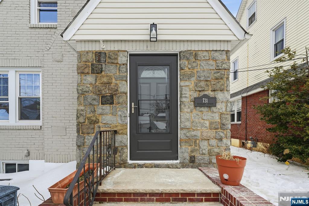 property viewer photo 3
