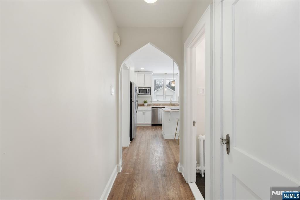 property viewer photo 9
