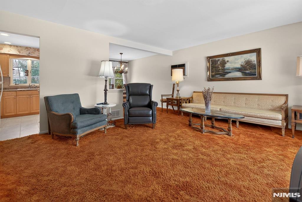 property viewer photo 5