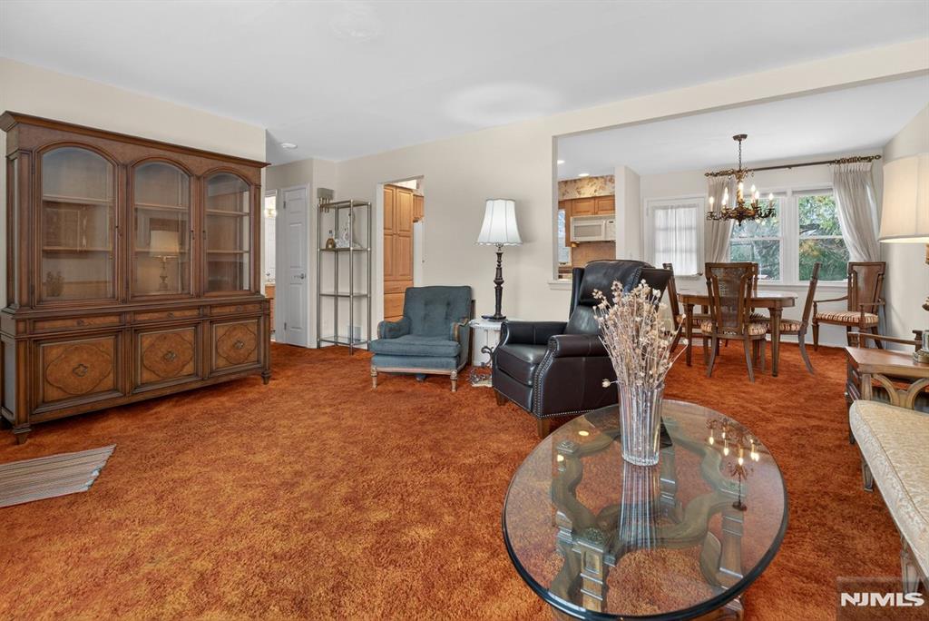 property viewer photo 6