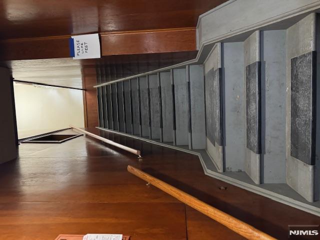 property viewer photo 2
