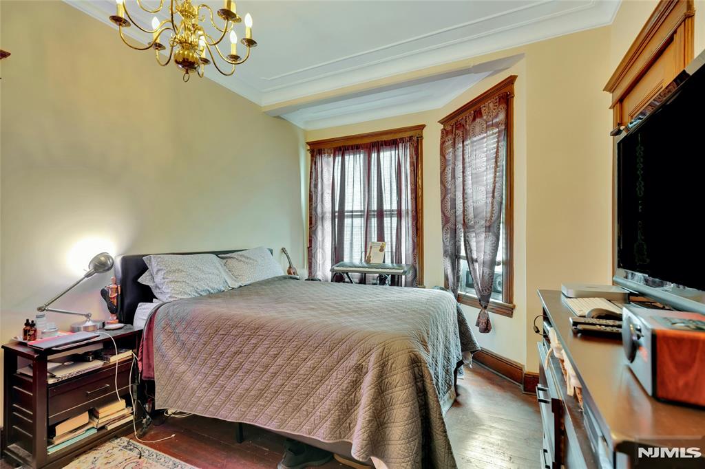 property viewer photo 10