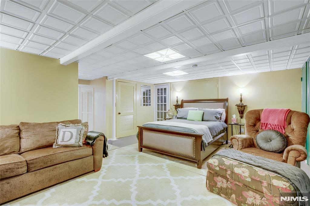 property viewer photo 15