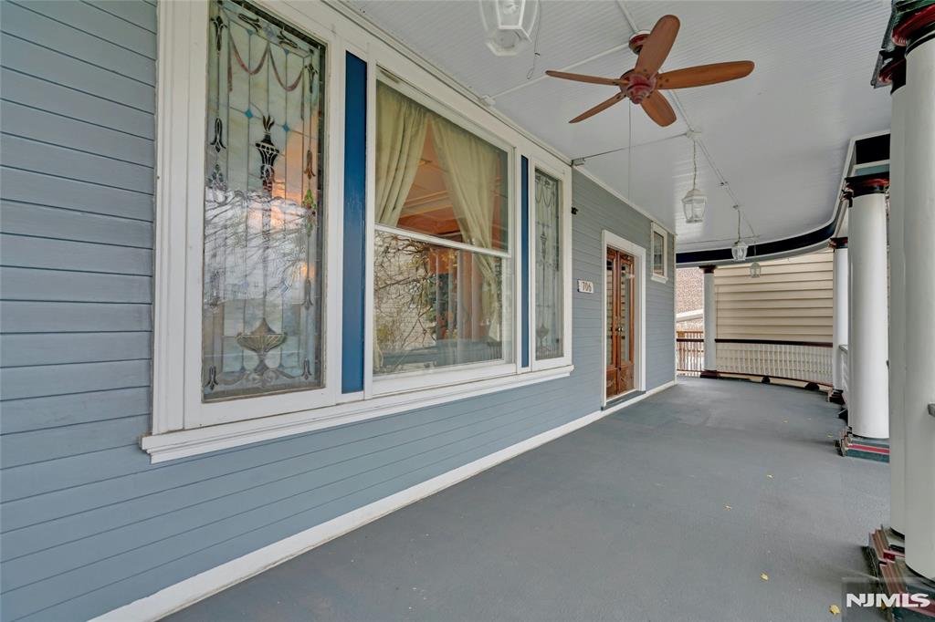 property viewer photo 2