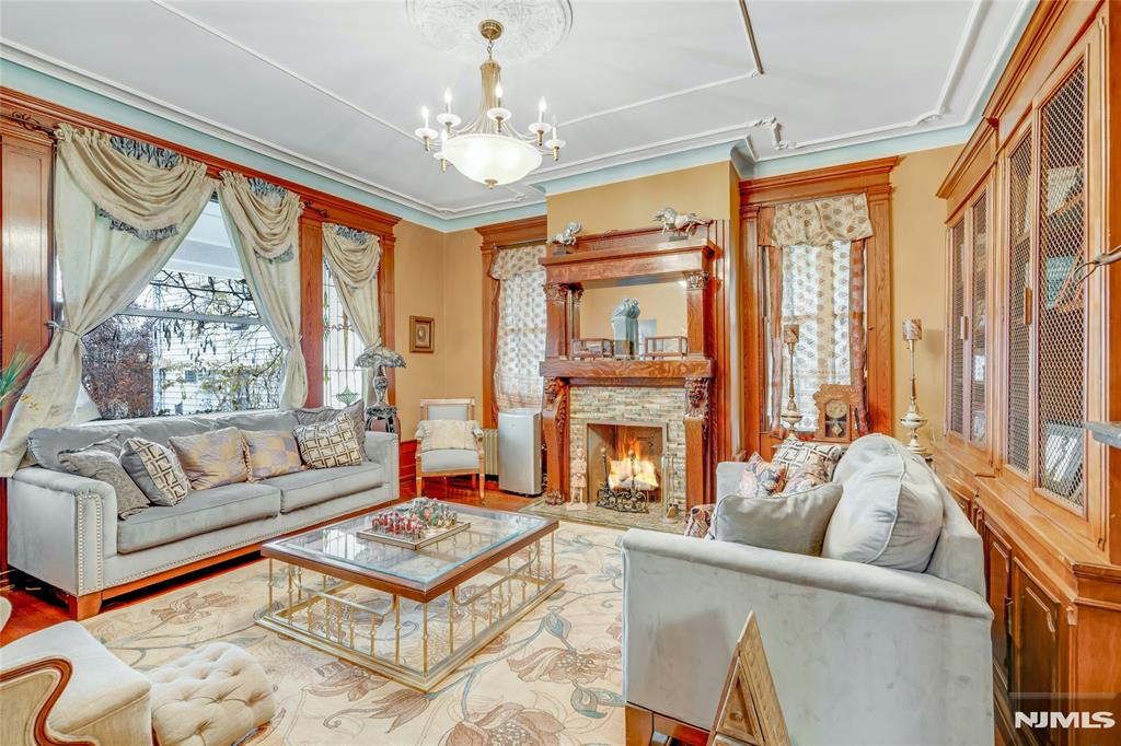 property viewer photo 6