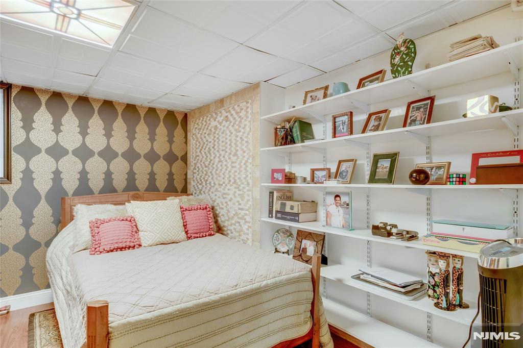 property viewer photo 8