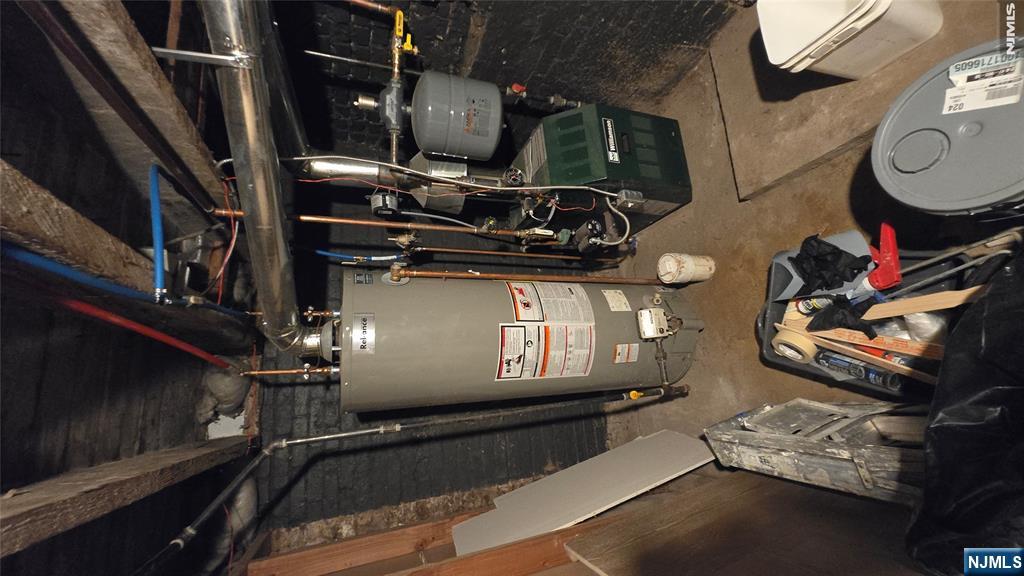 main property photo 26