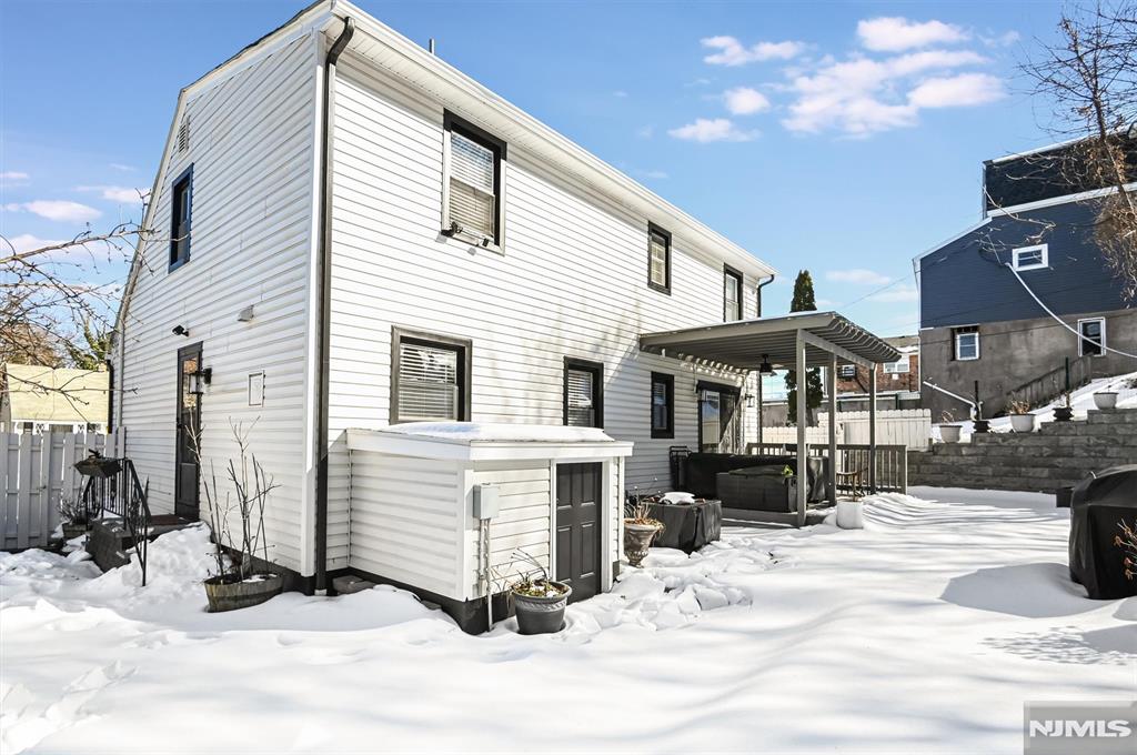 main property photo 26