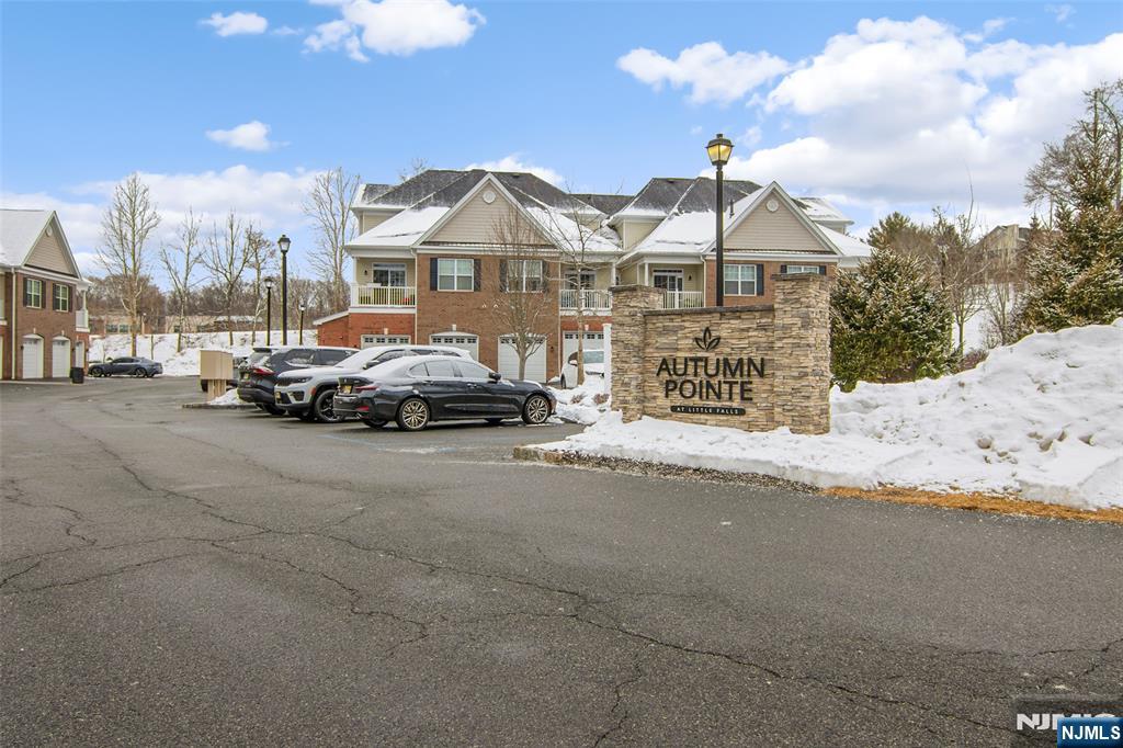 property viewer photo 2