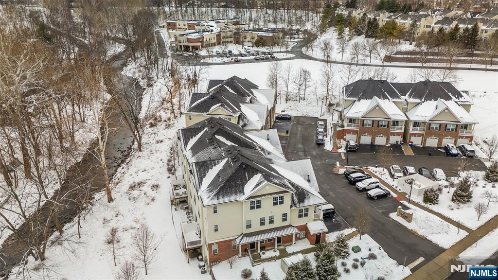 property viewer photo 36