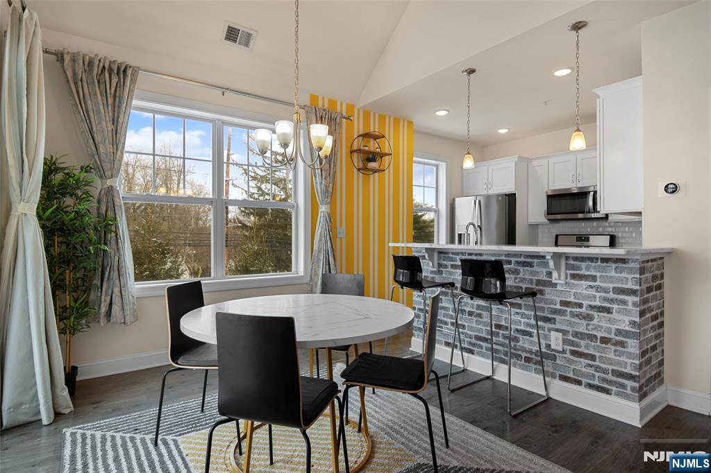 property viewer photo 6