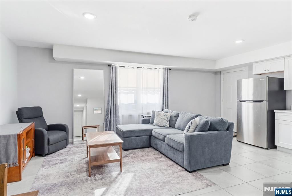 property viewer photo 14