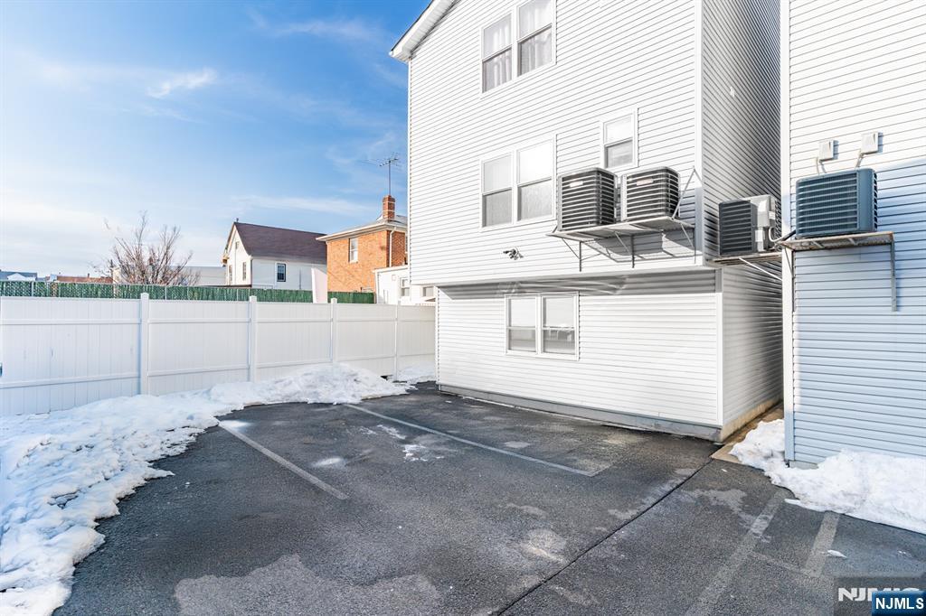 property viewer photo 23