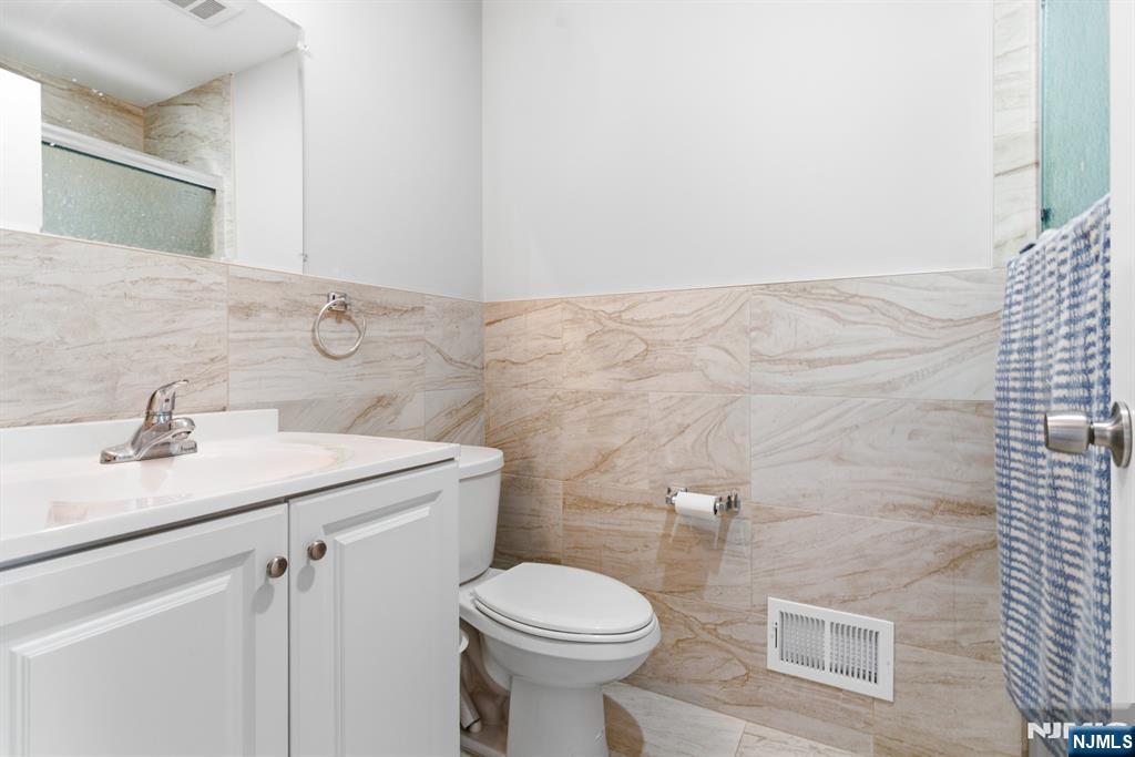 property viewer photo 8
