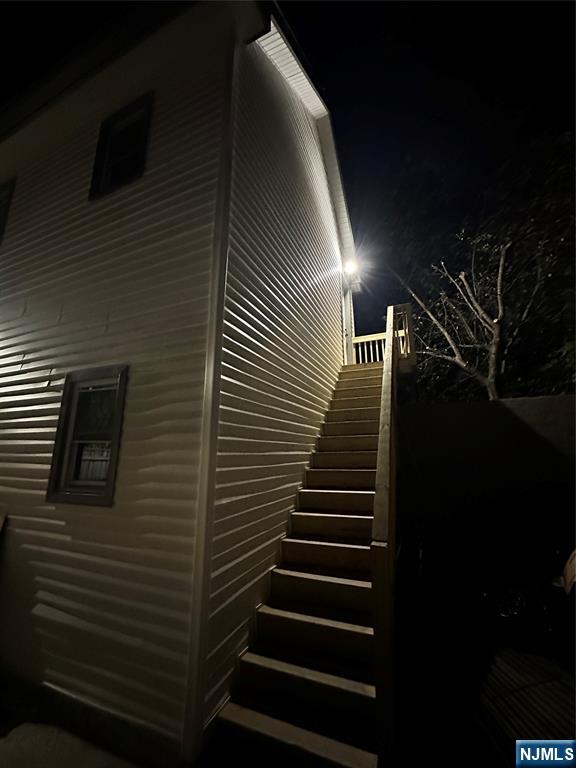 property viewer photo 4