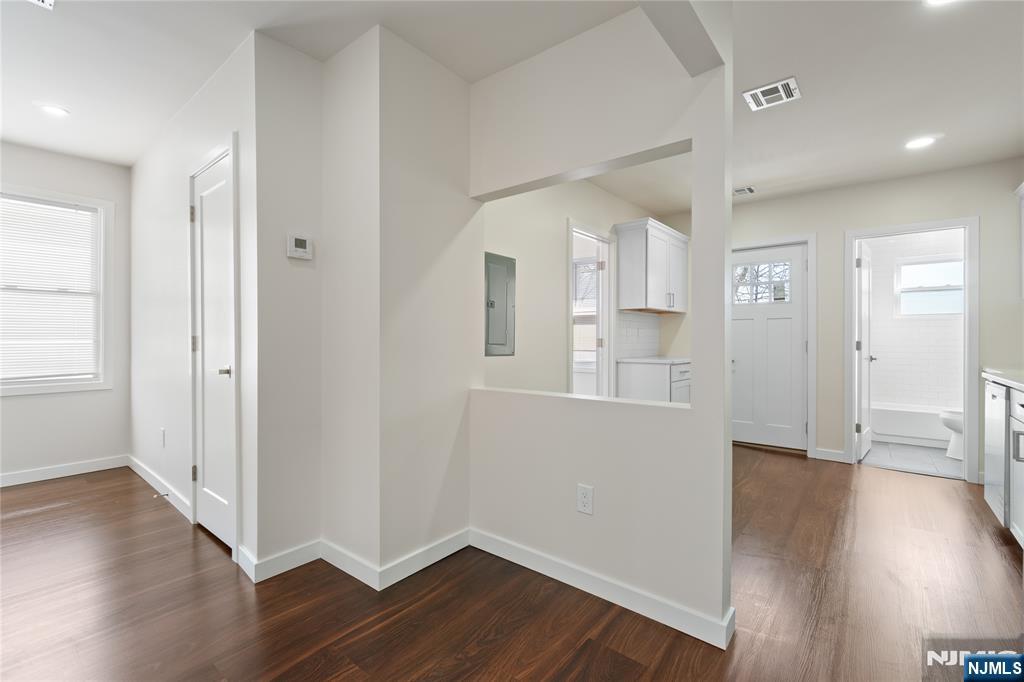 property viewer photo 1