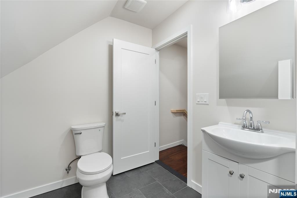 property viewer photo 19