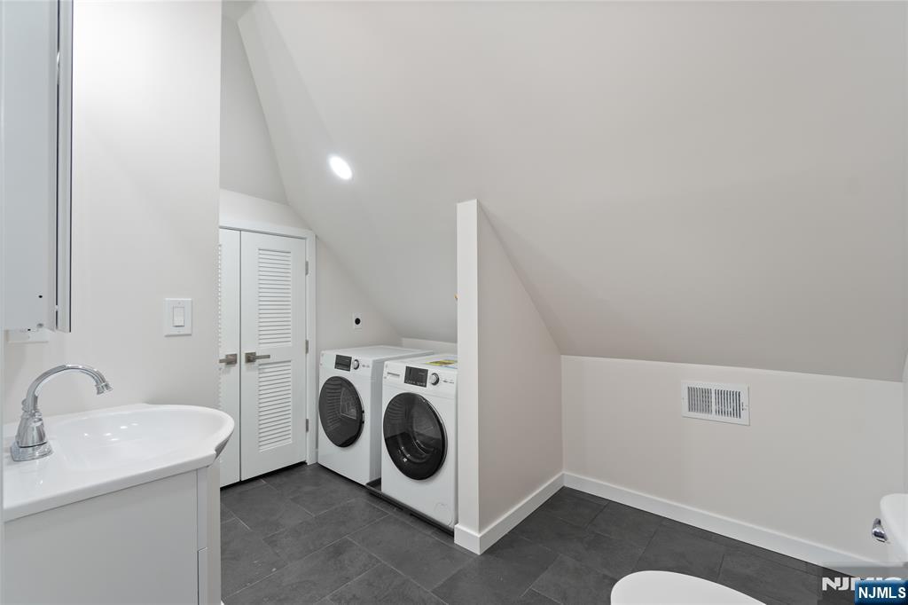 property viewer photo 21