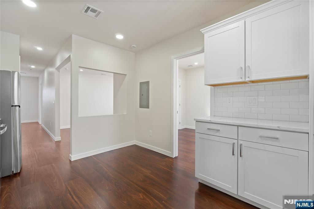 property viewer photo 8