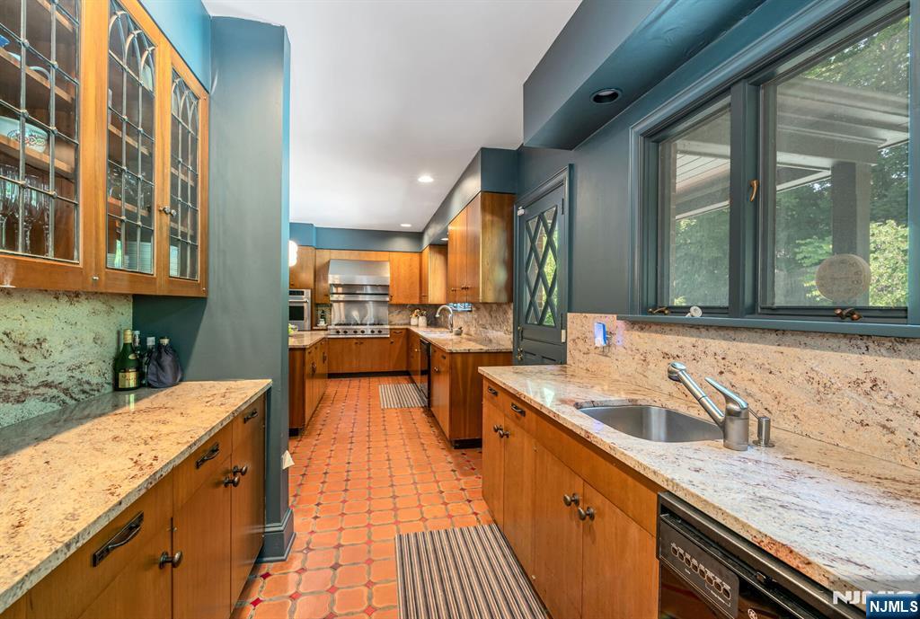 property viewer photo 11