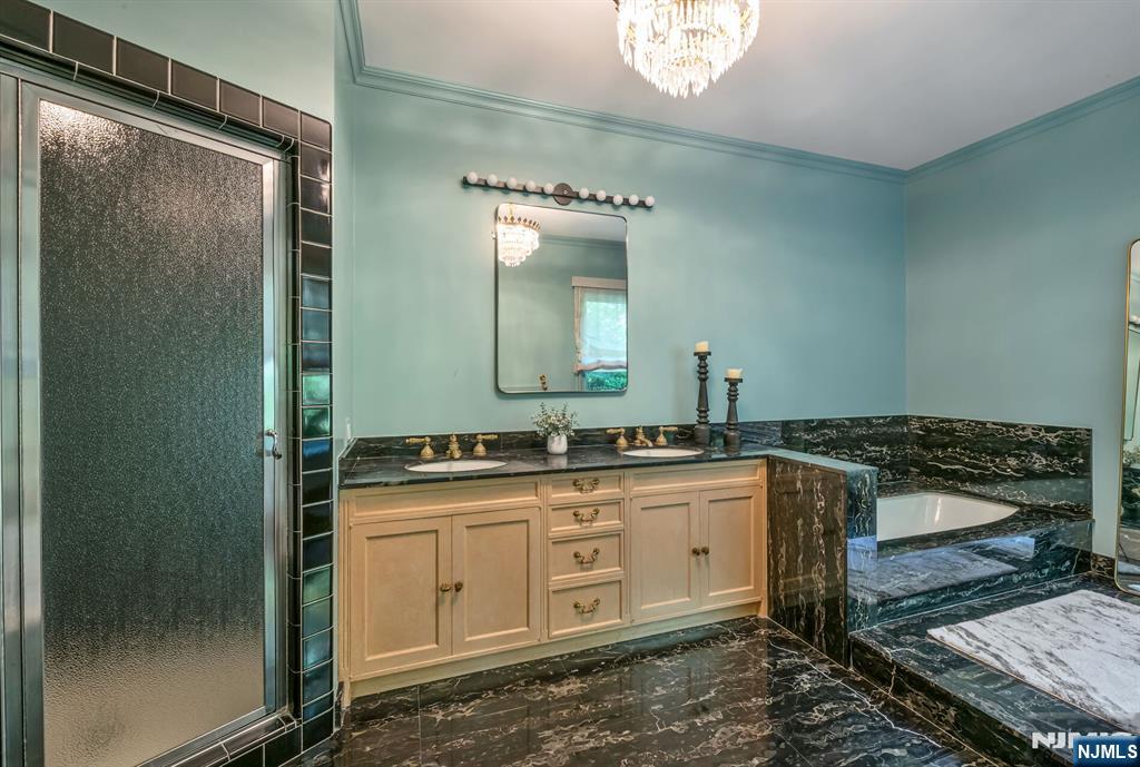 property viewer photo 18