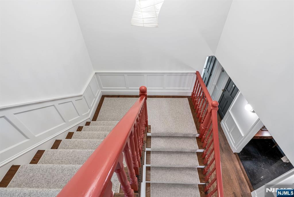 property viewer photo 19