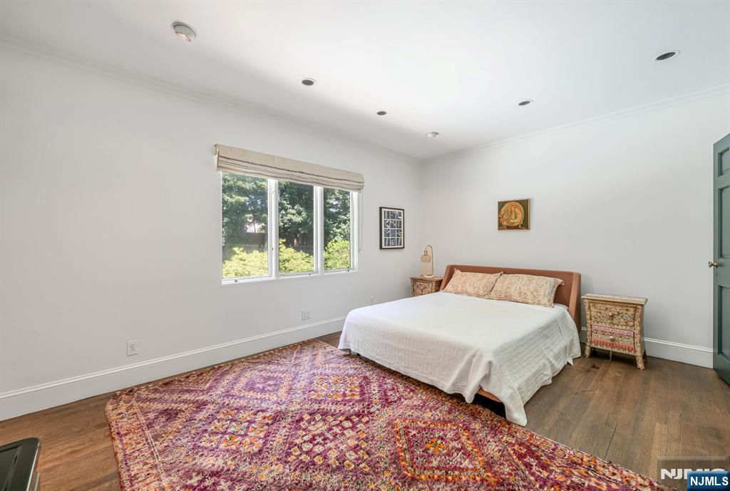 property viewer photo 22