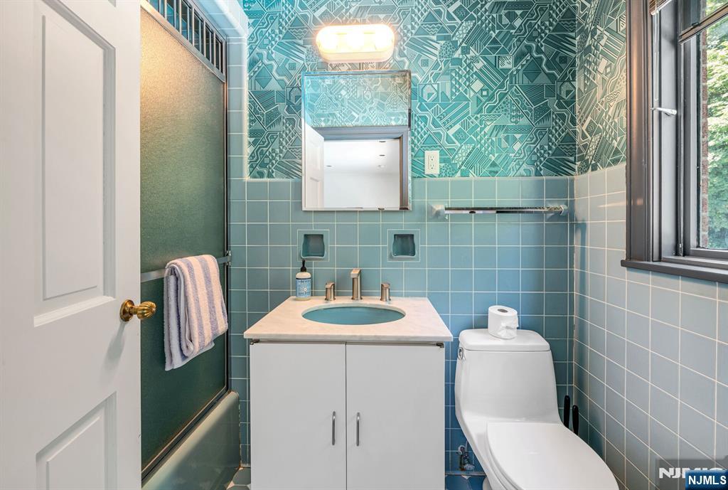 property viewer photo 23