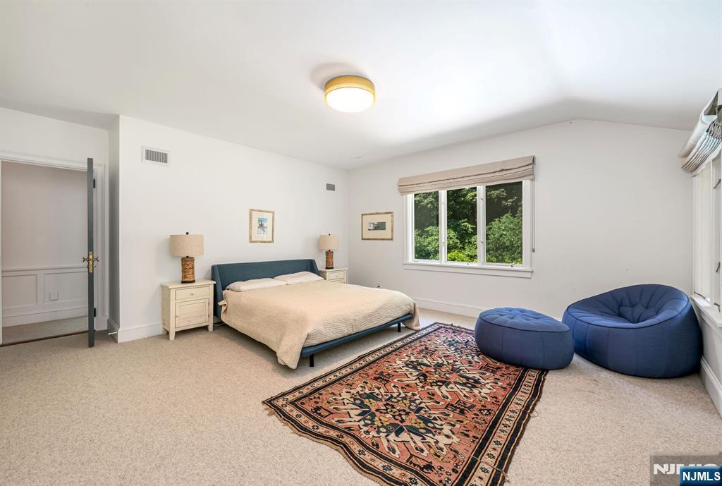 property viewer photo 24