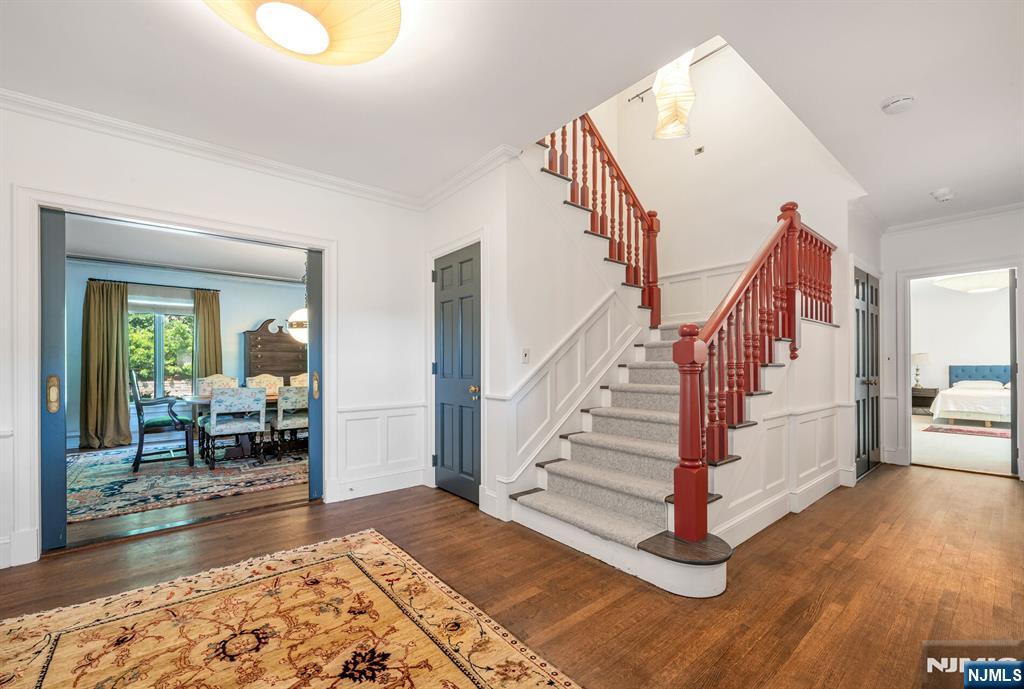 property viewer photo 3