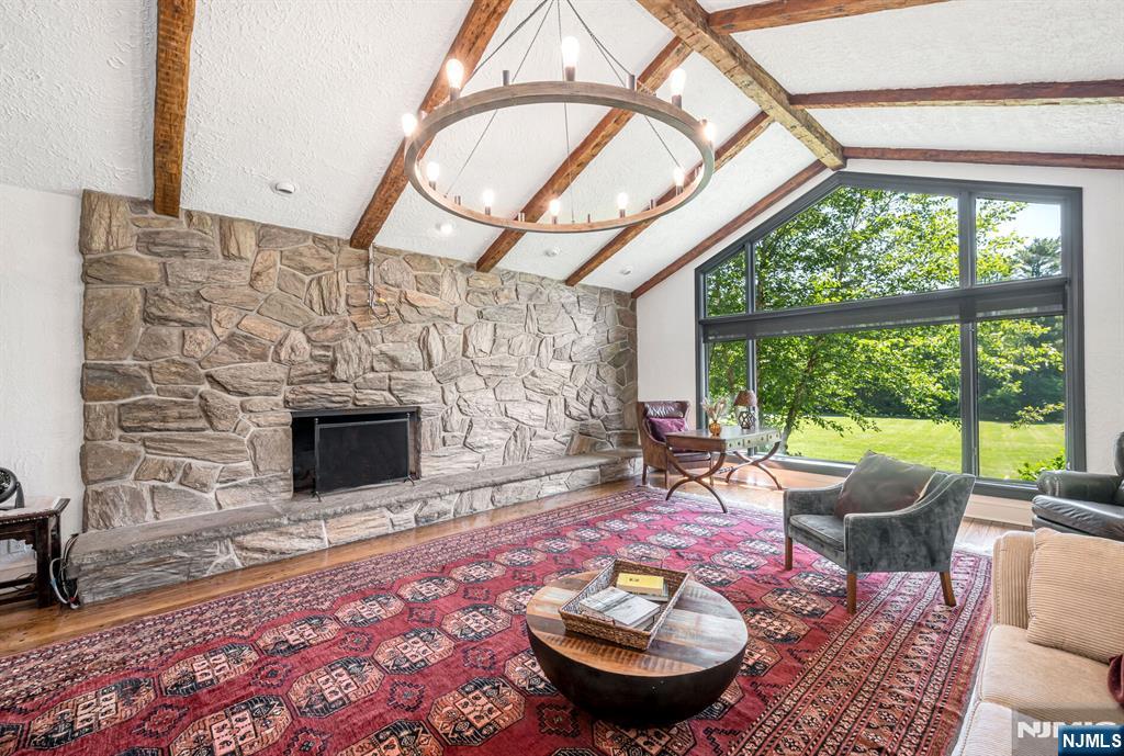 property viewer photo 7