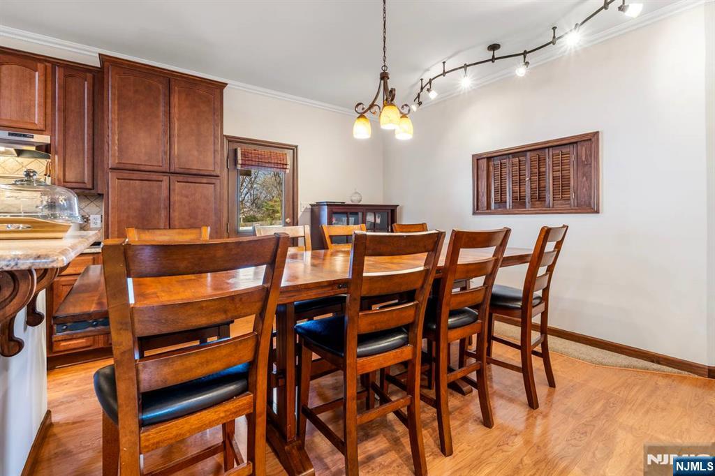 property viewer photo 10
