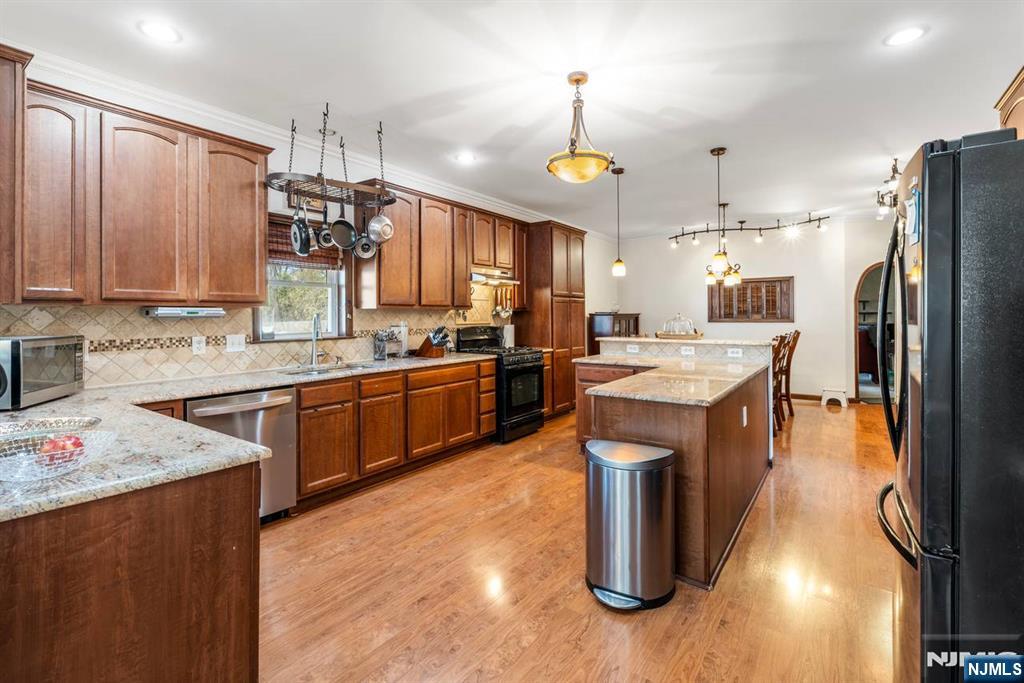 property viewer photo 11