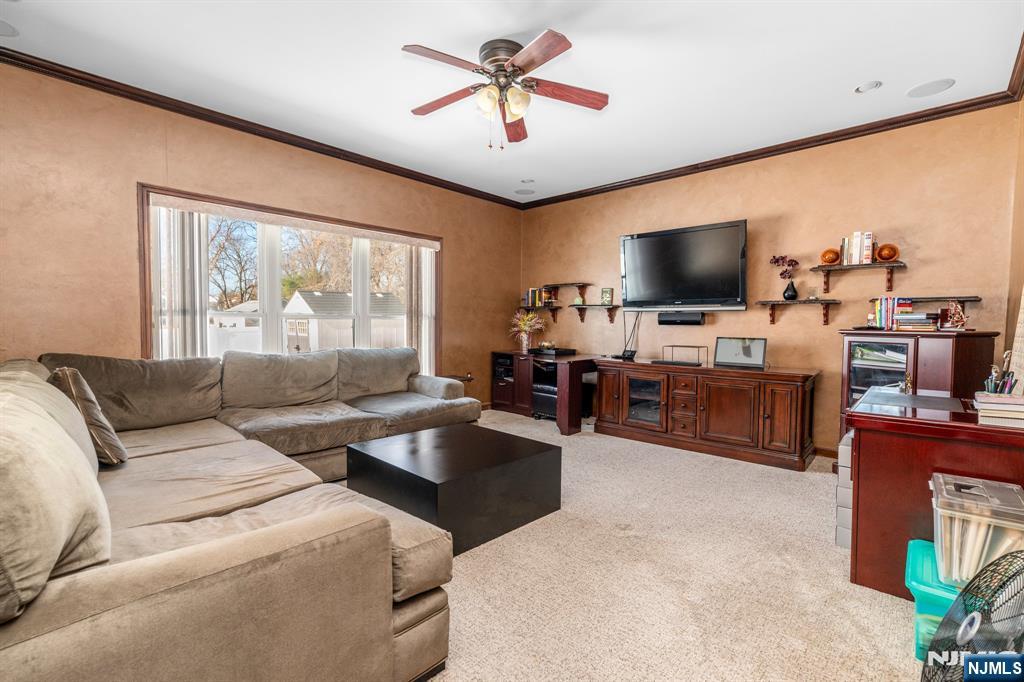 property viewer photo 15