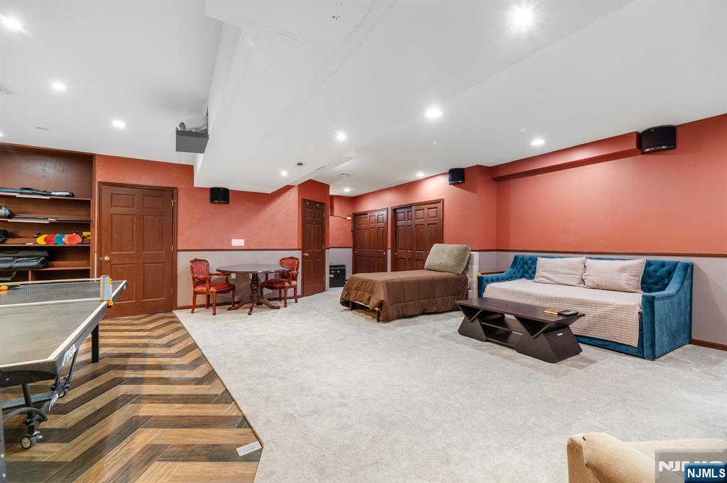 property viewer photo 30