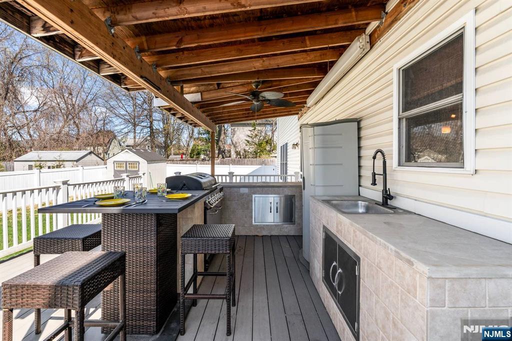 property viewer photo 36