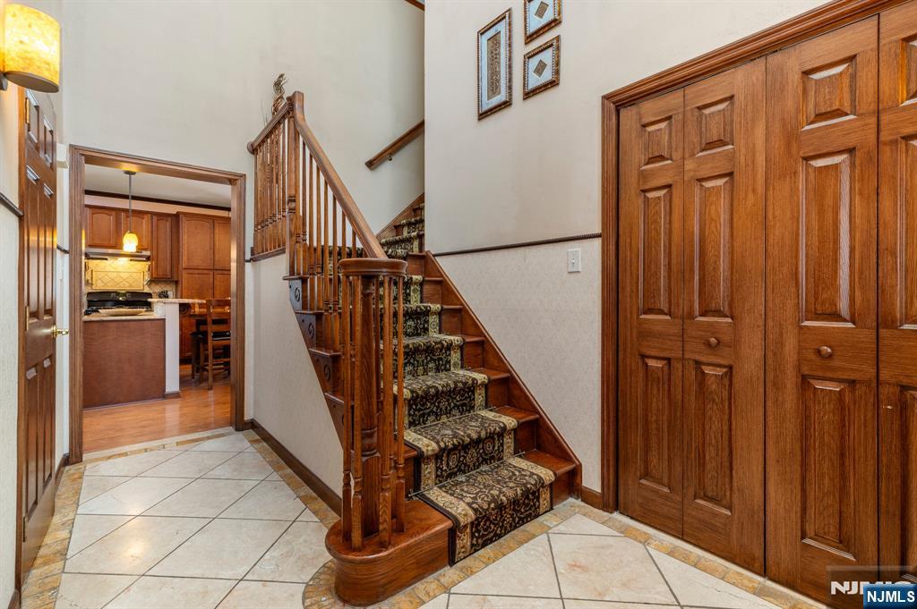 property viewer photo 4