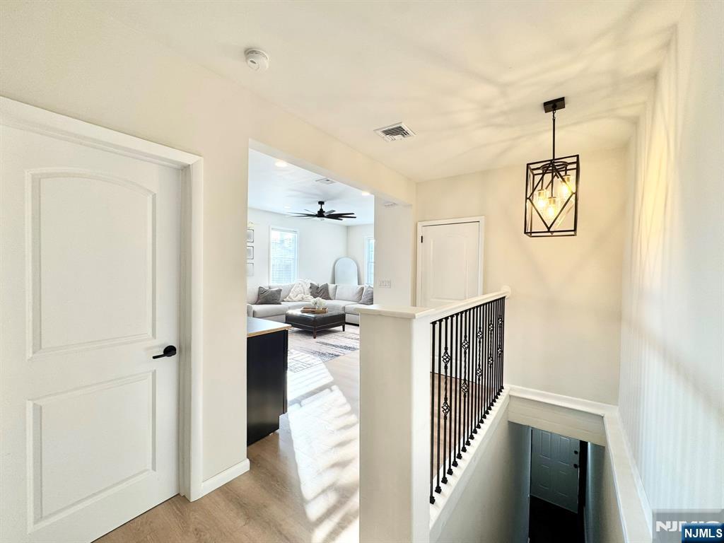 property viewer photo 13