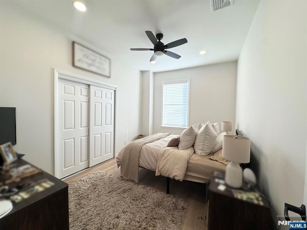 property viewer photo 8