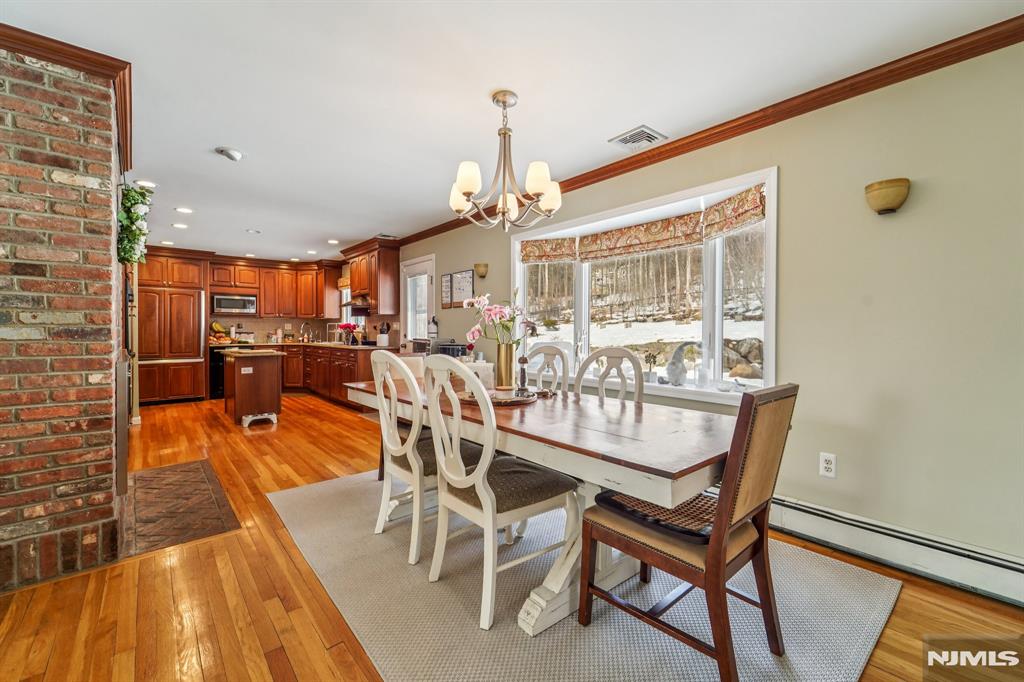 property viewer photo 13