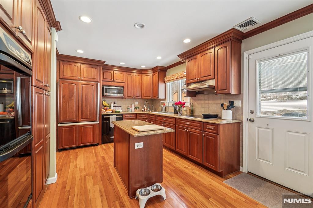 property viewer photo 15