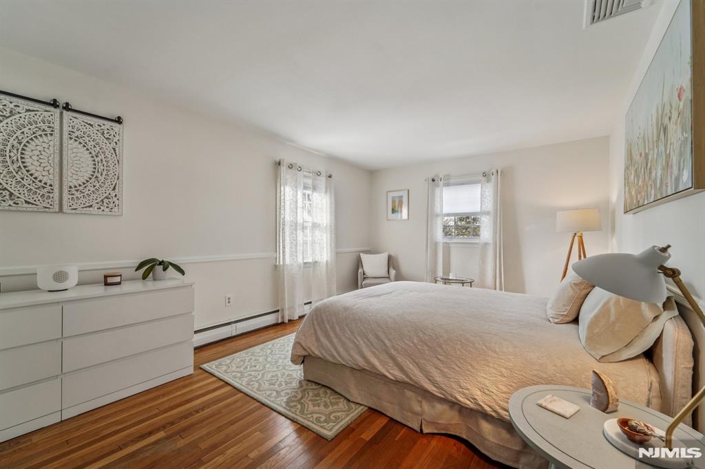 property viewer photo 16